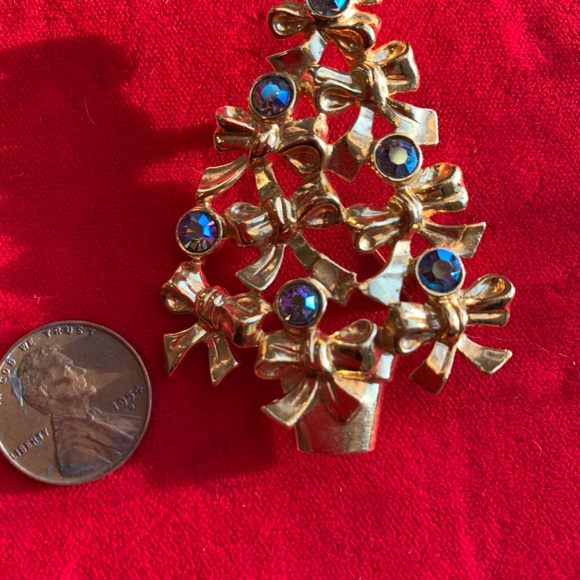 Vintage Avon Gold Tone Aurora Borealis Christmas Tree Pin - Rhinestone Christmas - Picture 6 of 9